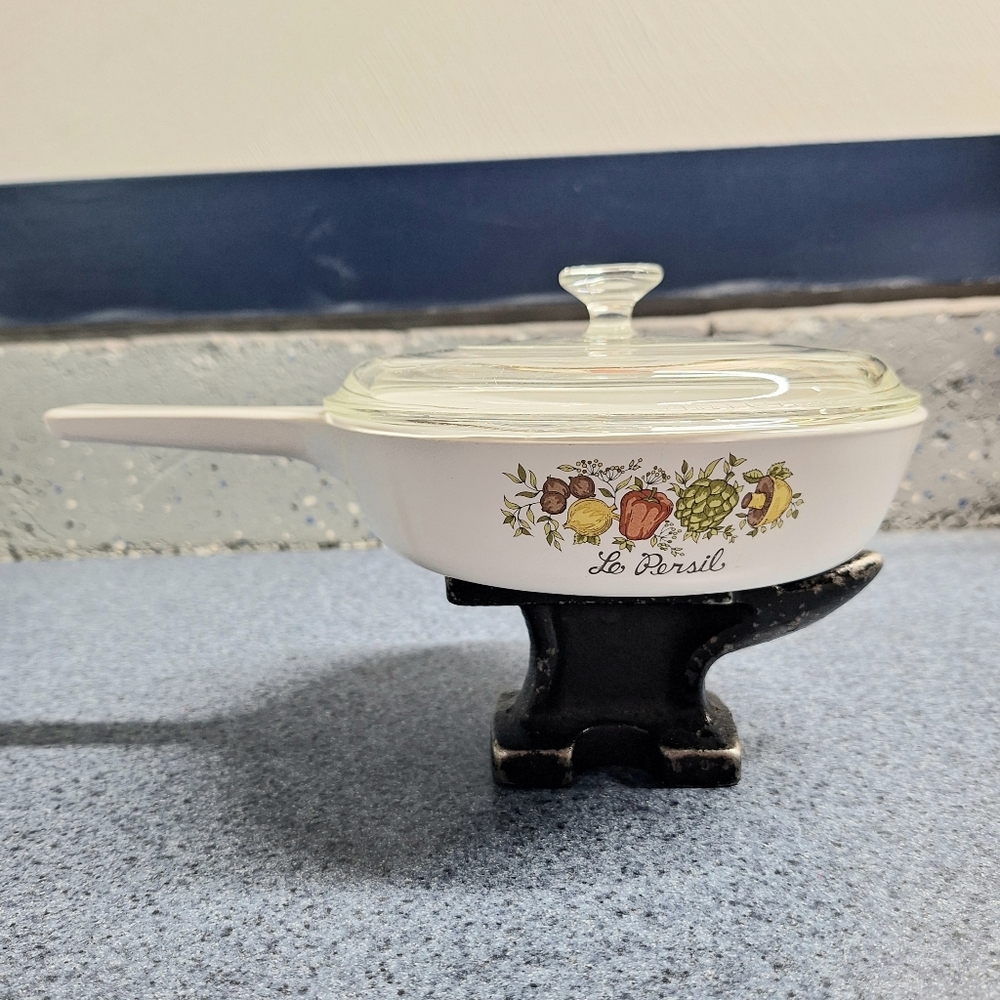 Vintage CorningWare "Spice O'Life Menuetter" Skillet w/Glass Pyrex Lid #P-83-B